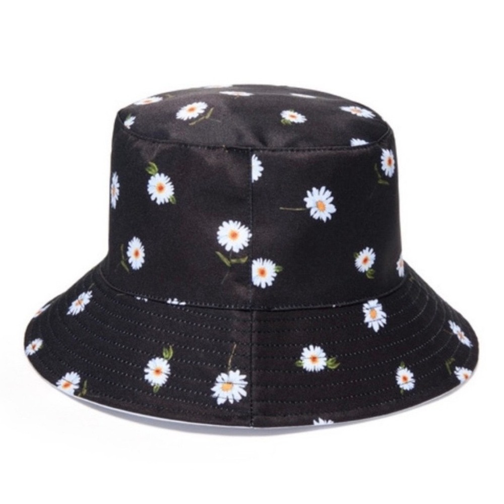 Alice + Olivia Daisy Reversible Bucket Hat Black White Floral NEW